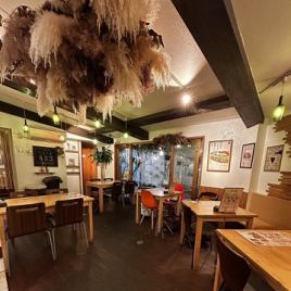 We accept reservations for private use. Please feel free to contact us for details such as the number of people, budget, and course plans.