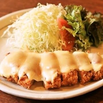 茨城県産つくば美豚使用★広いお座敷席でゆったりランチ！