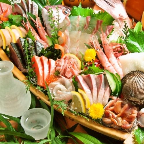 It boasts a thickness that will surprise you! Fresh sashimi from Nihonkaishoya