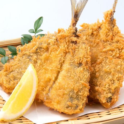 Popular fried horse mackerel (two fish)