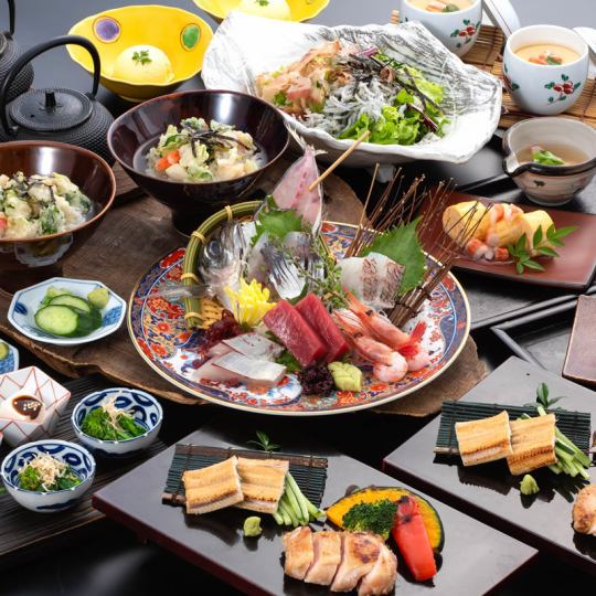 Yui套餐（含2小時無限暢飲，每人8道菜）5,000日圓（含稅）