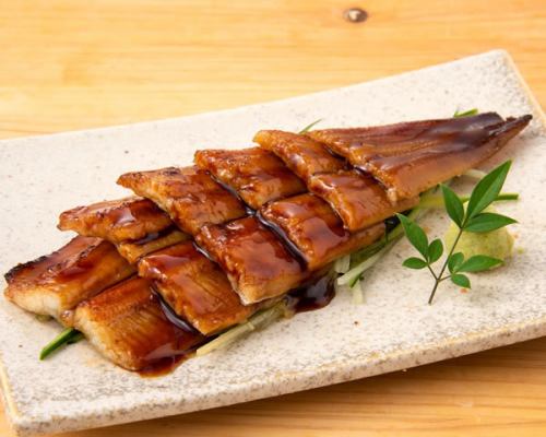 Grilled boiled conger eel ~with shredded cucumber~