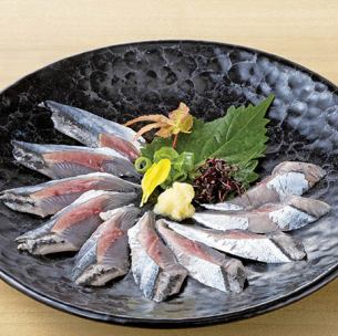 Raw saury sashimi