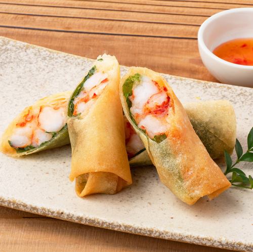 Shrimp and shiso spring rolls