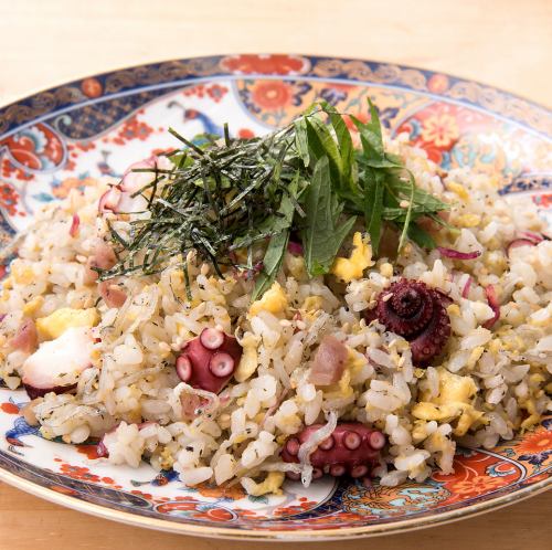 Fried small sardines and octopus rice