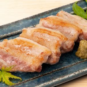 厚切豬肉佐以鹽曲烤製