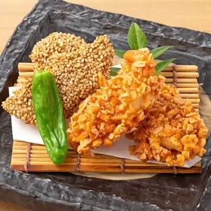 河豚（河豚魚）裹米餅油炸
