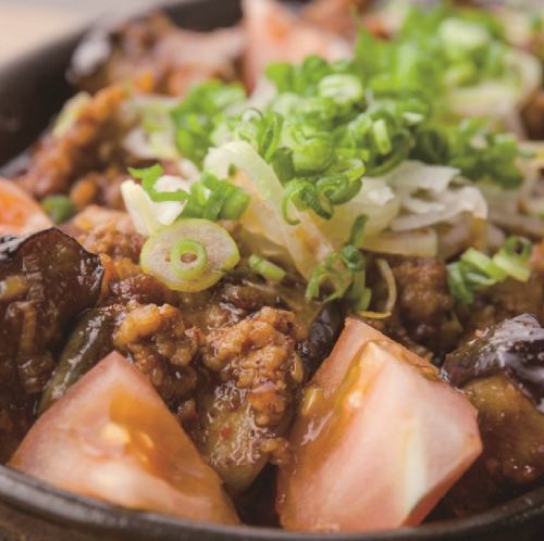 Stir-fried hot sweetbread with eggplant