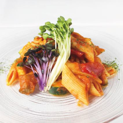 ・前菜・ 彩り野菜とショートパスタのカポナータ