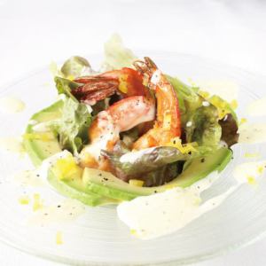 · 샐러드 · 새우와 아보가도의 샤이니 샐러드 ~ 파인애플 마요네즈