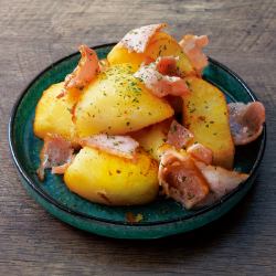 ベーコンじゃがバター醤油焼き