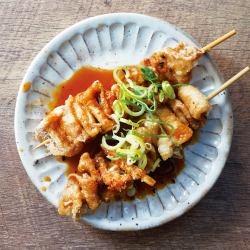 パリパリ鶏皮串（2本）