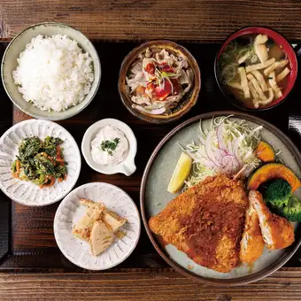 本日のお魚フライにぎやか定食