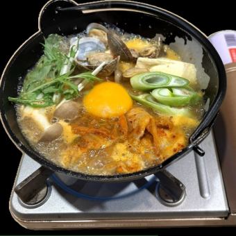 [Clam and pork kimchi sundubu hotpot, grilled skewers, and horse sashimi course 5,000 yen]