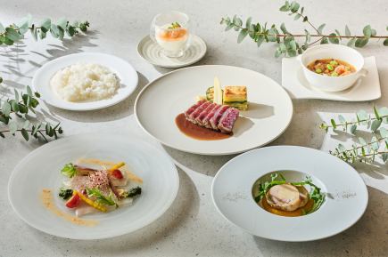 【夏日极品】9,900日元☆开放式厨房的热腾腾的烧烤美食☆