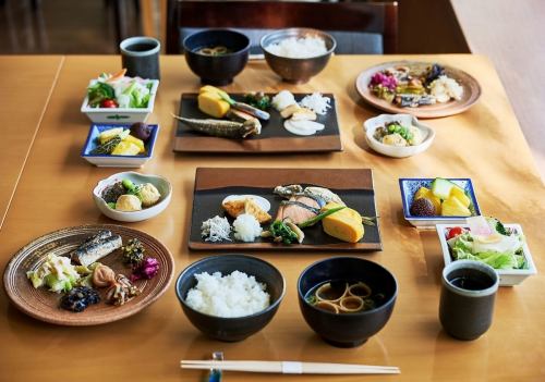 朝食ビュッフェで食べ放題！☆4,180円（税込）