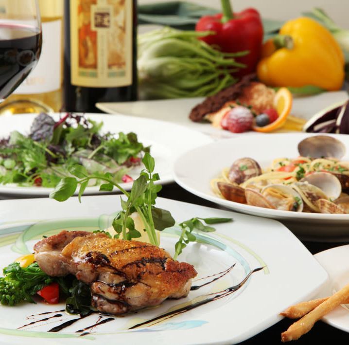 Enjoy delicious meat dishes prepared by a chef trained at an Italian Michelin-star restaurant!