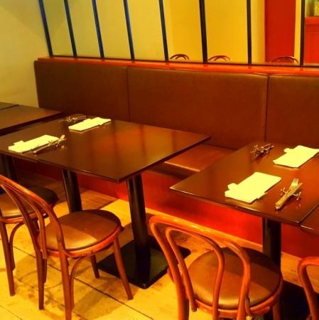 Sofa seat for two to four guests ★ For use on birthdays and anniversaries ♪ Enjoy a relaxing meal in a relaxed atmosphere.