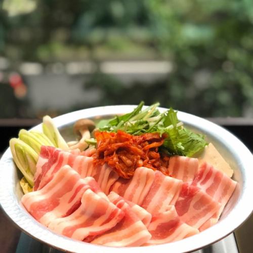 Specially selected pork kimchi hotpot