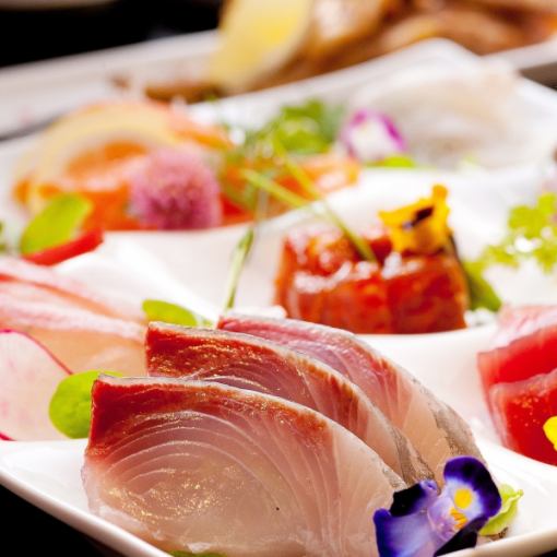 December Year-End Party / Private Room ◆ Includes 5 Types of Sake ◆ Special Fish Chanko Hot Pot Course ◆ 7 dishes + 90 minutes of all-you-can-drink ¥6,500 ⇒ ¥5,000 (tax included)