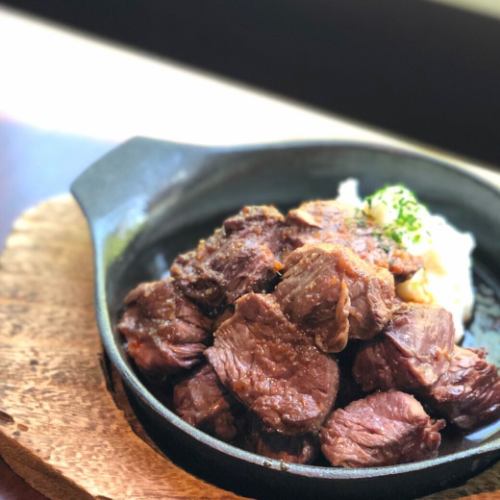 特選！牛ハラミ鉄板（ハーフもあります）