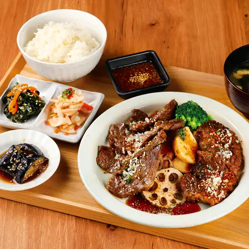 牛ハラミ&カルビにぎやか定食