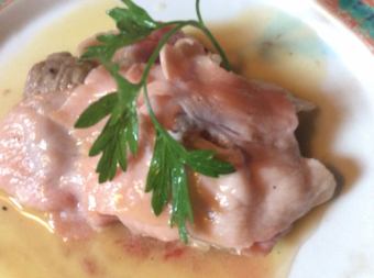 Baked veal ham (Saltimbocca)