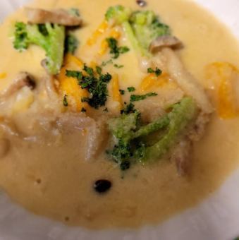 南瓜馬鈴薯丸子配蘑菇奶油醬