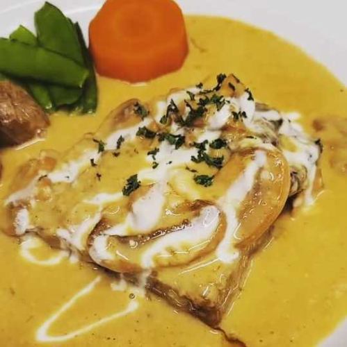 牛腩蘑菇咖哩奶油燉菜