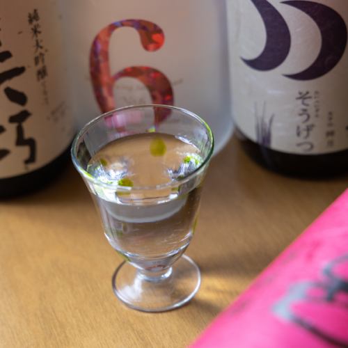 Enjoy local sake from Akita☆