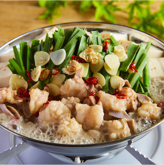 The flavors of chicken and vegetables are concentrated in collagen-rich chicken stock! A special chanko nabe that will warm your body and soul.