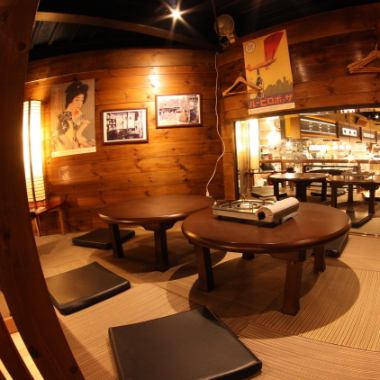 There are many tatami rooms and private rooms where you can relax and relax ♪ Loft seats like the attic are popular.
