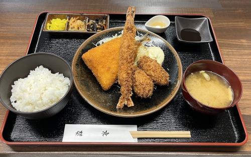 ミックスフライ定食B