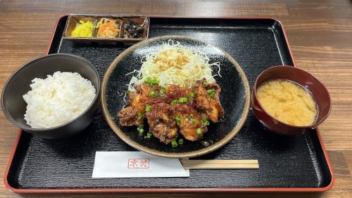 Fried chicken set meal with chili sauce/yangnyeom