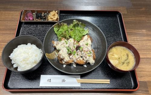 唐揚げ定食（マヨソース）