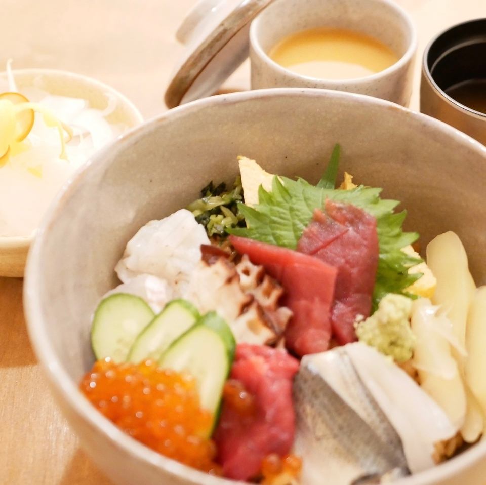 ランチ利用も可能◎　ぜひご利用ください！