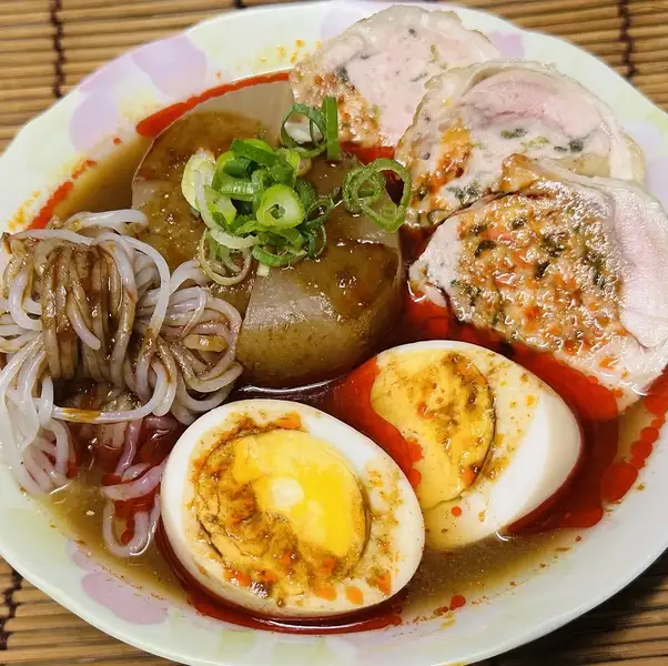 唾液麻辣汤关东煮拼盘