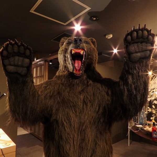 [◆A huge and impressive bear will welcome you◆] When you think of Hokkaido, some people may think of bears.At Caen, you will be greeted by a 2m tall bear. In December, the manager's brother's medal from the Paris Olympics will be displayed on the bear! During the party season, you can have fun eating and drinking while also enjoying the exhibits.