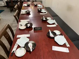 Table seating for 6 people