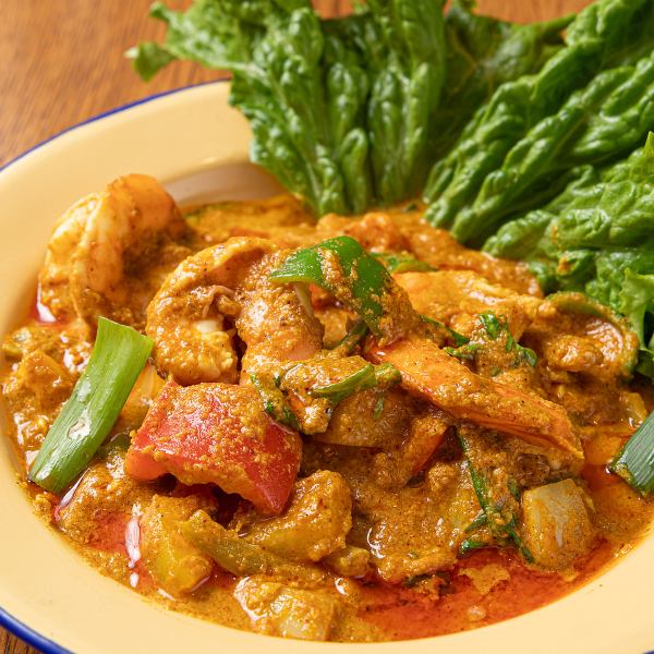 海老の旨味と濃厚ソースが絡む!ココナッツが香るマイルドなタイ料理