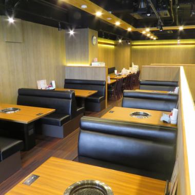 [Sofa seats (box seats)] Spacious sofa seats are available for up to 6 people.It can be used safely by families and customers with small children.The restaurant has a casual atmosphere, so please feel free to visit us for daily meals or weekend lunches.