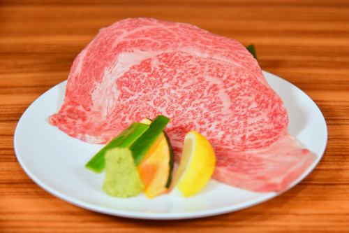 Kuroge Wagyu Beef Large Rib Loin Steak