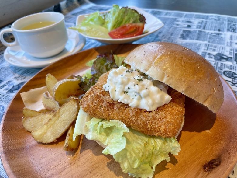 タルタル海老カツバーガーランチ