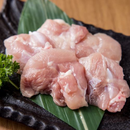 ≪鶏肉なのにジューシーで大人気♪≫ 丹波鶏もも肉 ￥500（税込）