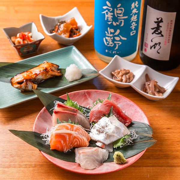 【單點菜餚】 提供各種能充分發揮鮮魚風味的菜餚。時令海鮮料理也非常棒。