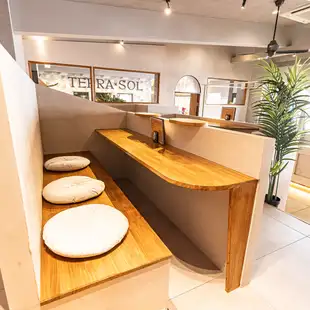 We also have counter seats perfect for small groups! 3-seater tables x 2, 4-seater table x 1