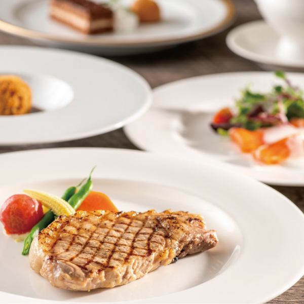 季節の3種のディナーコース