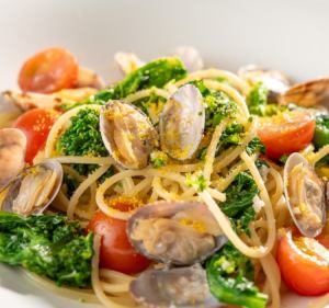 【4月限定】旬のアサリと菜の花、カラスミのスパゲティ