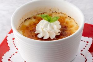 Smooth creme brulee