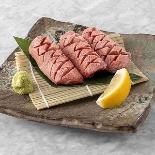 蔵の一押しの定番メニュー旨みのある『牛タン』をご賞味ください